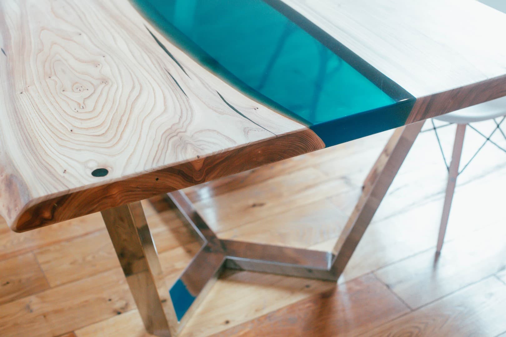 Жидкое стекло на стол – защита от царапин, сколов, пятен и лишних расходов на ремонт мебели